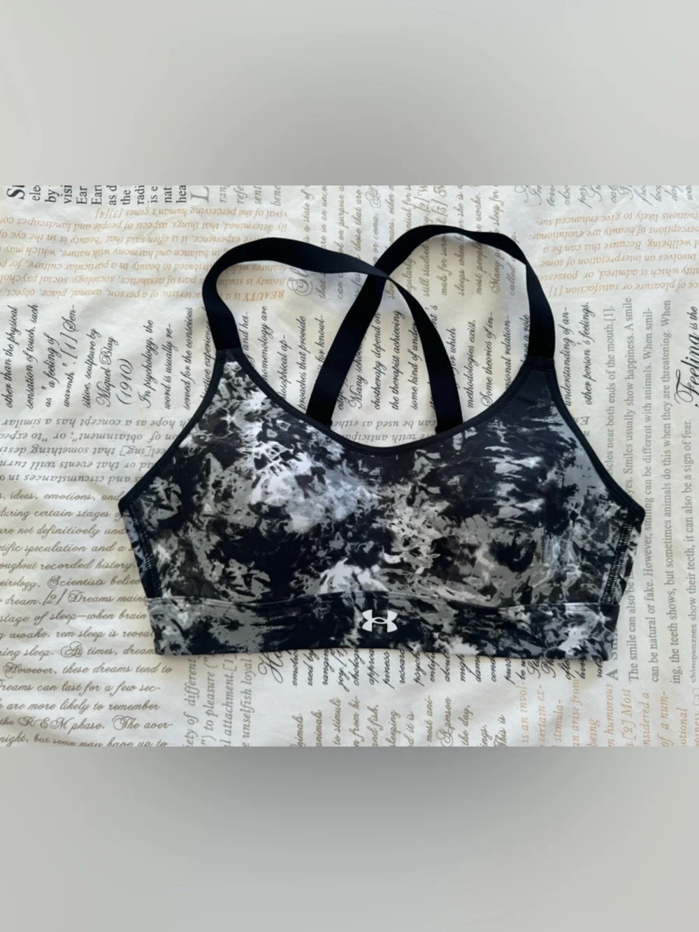 Under Armour Bundle w’s medium - Picture 5 of 13